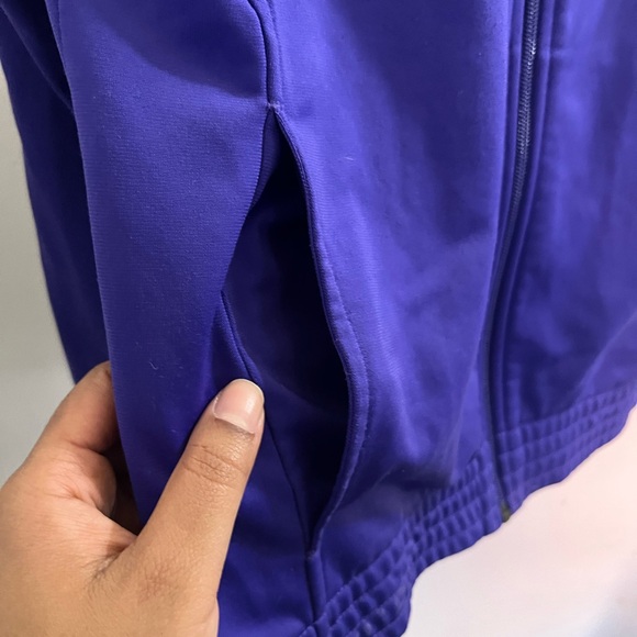 Adidas purple Jacket with Black Logo - Picture 6 of 9